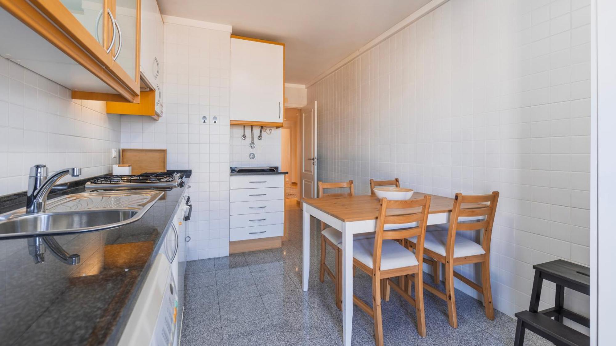 Stylish Apartment With Parking By Lovelystay Lizbona Zewnętrze zdjęcie