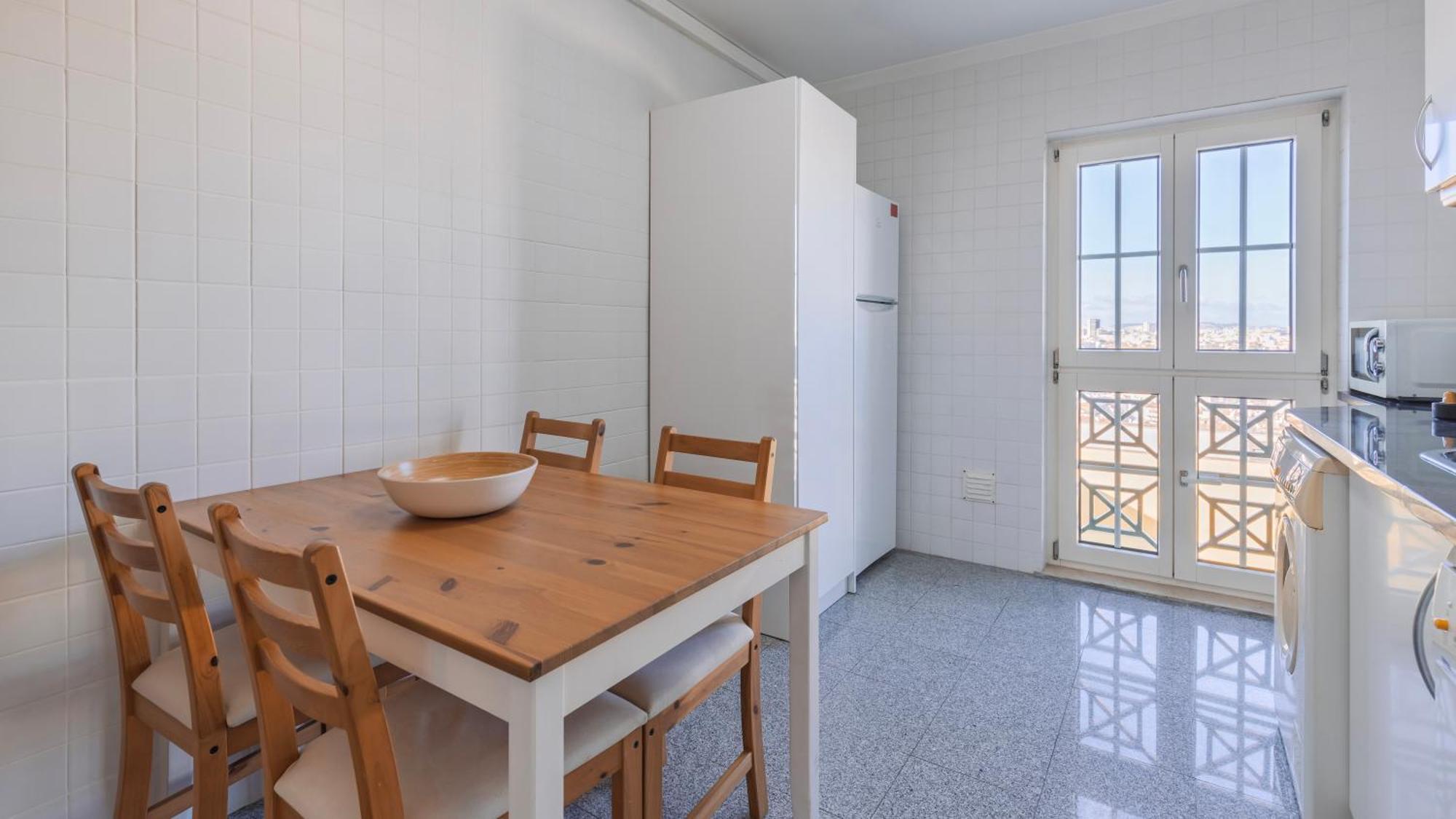 Stylish Apartment With Parking By Lovelystay Lizbona Zewnętrze zdjęcie