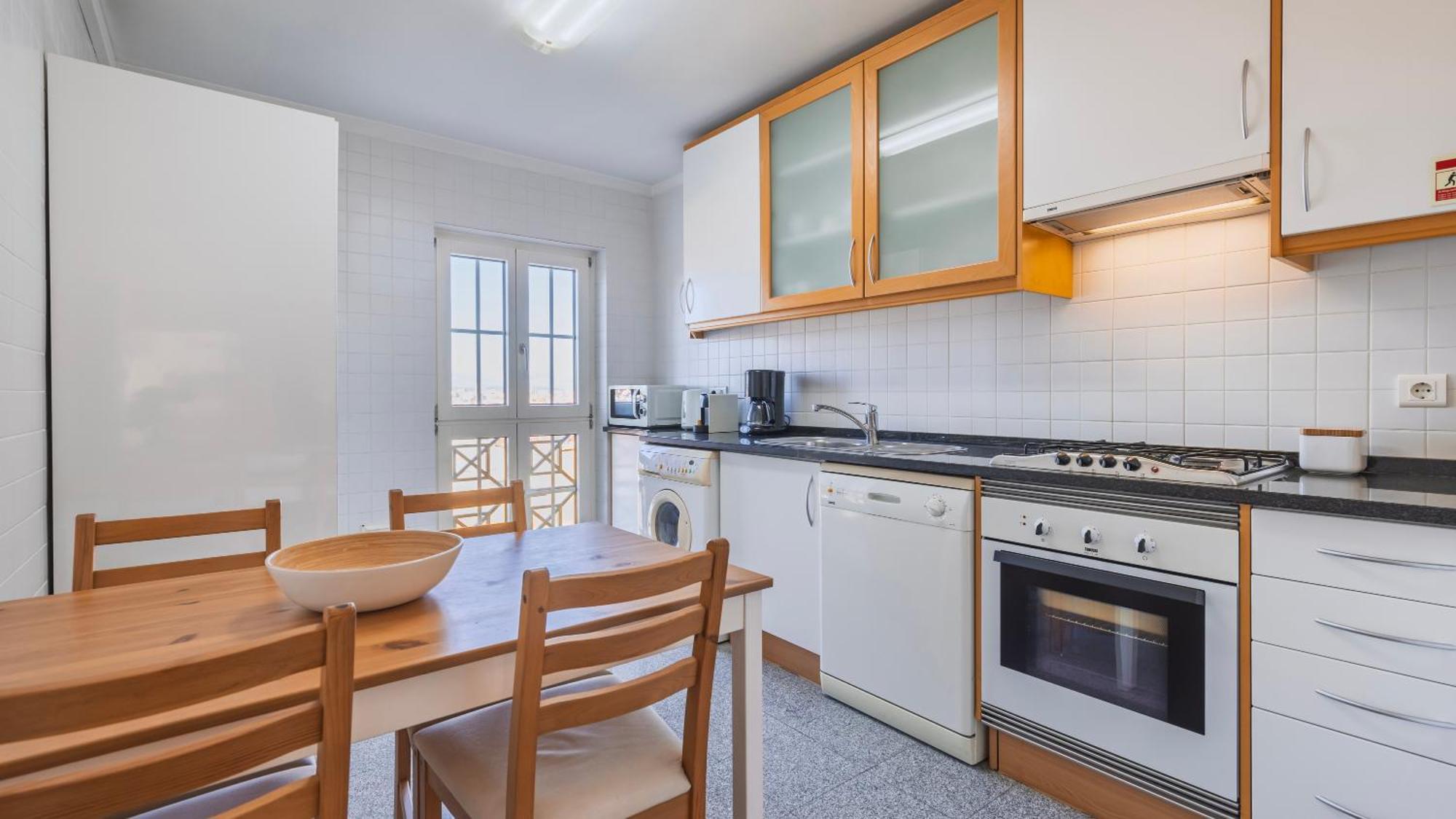 Stylish Apartment With Parking By Lovelystay Lizbona Zewnętrze zdjęcie