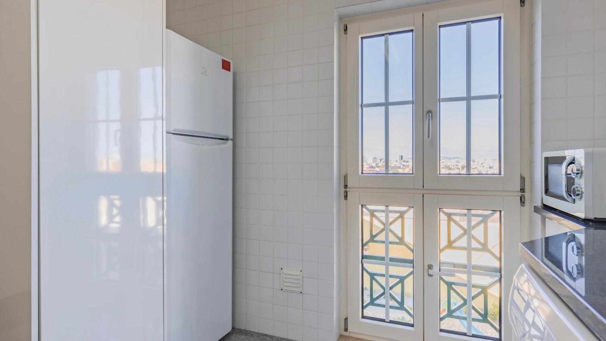 Stylish Apartment With Parking By Lovelystay Lizbona Zewnętrze zdjęcie